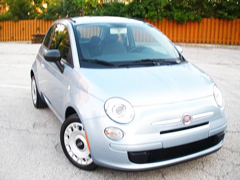 Used 2013 FIAT 500 Pop FWD image 2