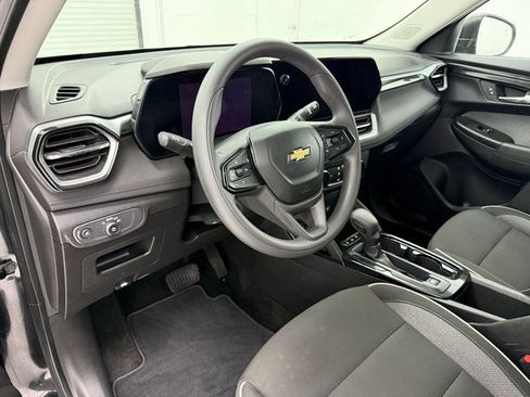 Used 2024 Chevrolet TrailBlazer LS w/ LS Convenience Package image 8