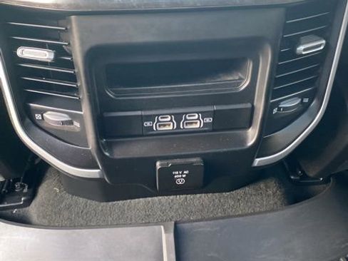 Used 2022 RAM 1500 Big Horn AWD/4WD image 34
