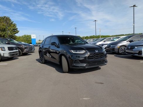 Used 2023 Honda HR-V Sport image 3