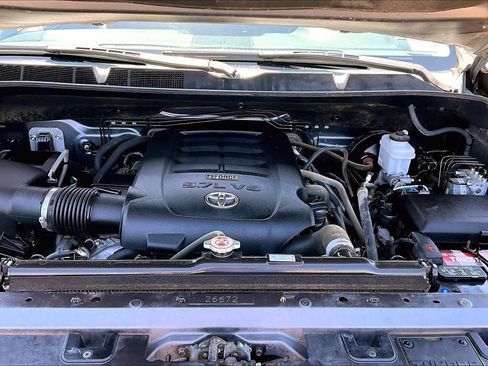 Used 2020 Toyota Tundra Platinum AWD/4WD image 31