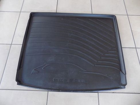 Used 2014 Porsche Cayenne image 32