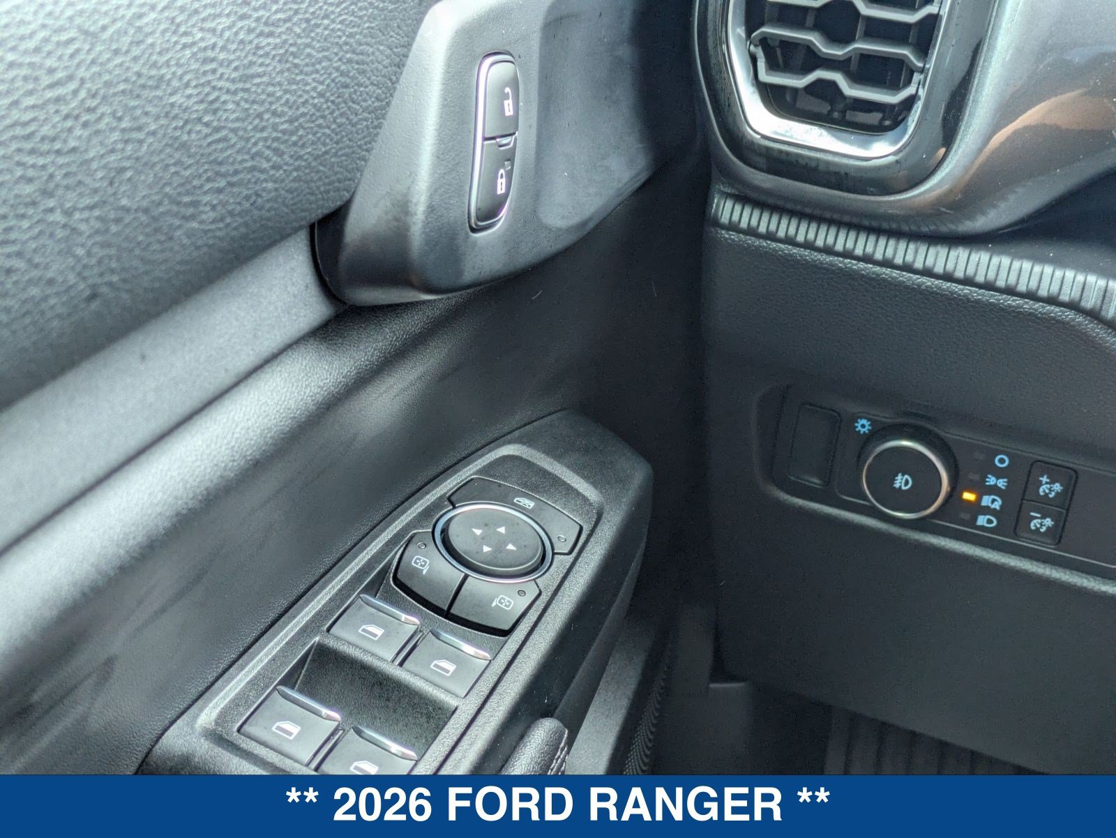 New 2026 Ford Ranger XLT w/ Black Appearance Package RWD image 24