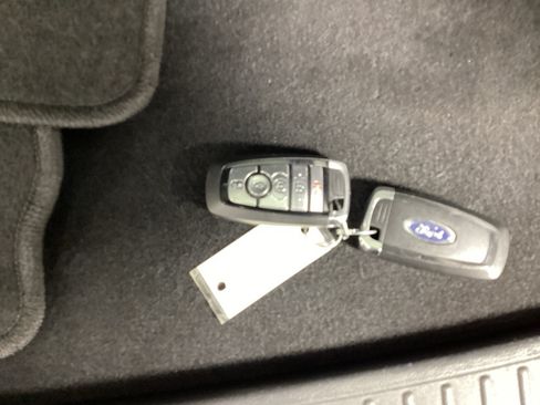 Used 2025 Ford Explorer ST-Line AWD/4WD image 37