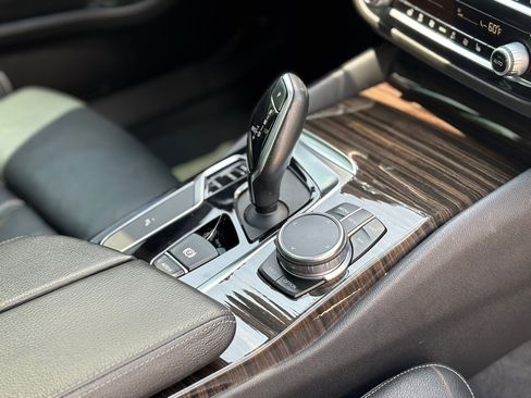 Used 2019 BMW 530i xDrive w/ Convenience Package image 35