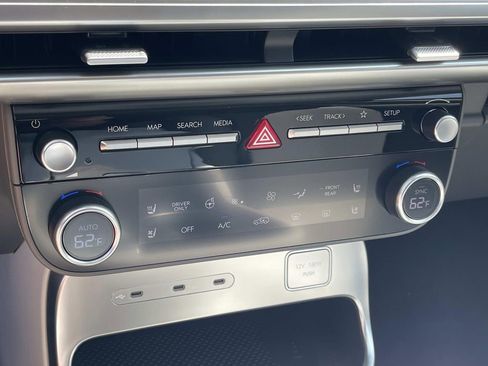 New 2026 Hyundai Ioniq 9 SEL image 24