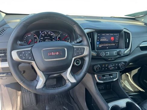 Used 2024 GMC Terrain Denali w/ Denali Premium Package AWD/4WD image 12