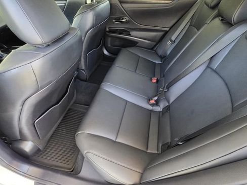 Certified 2024 Lexus ES 350 w/ Premium Package FWD image 9