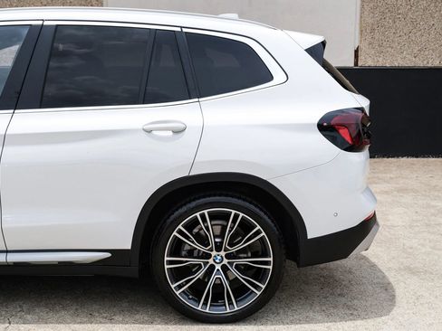 Used 2024 BMW X3 sDrive30i w/ Convenience Package w/ZPA RWD image 12