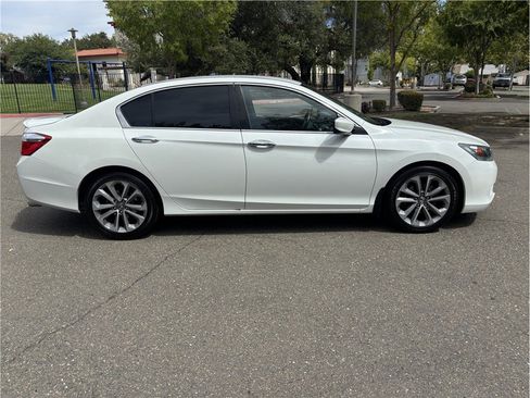Used 2014 Honda Accord Sport image 5