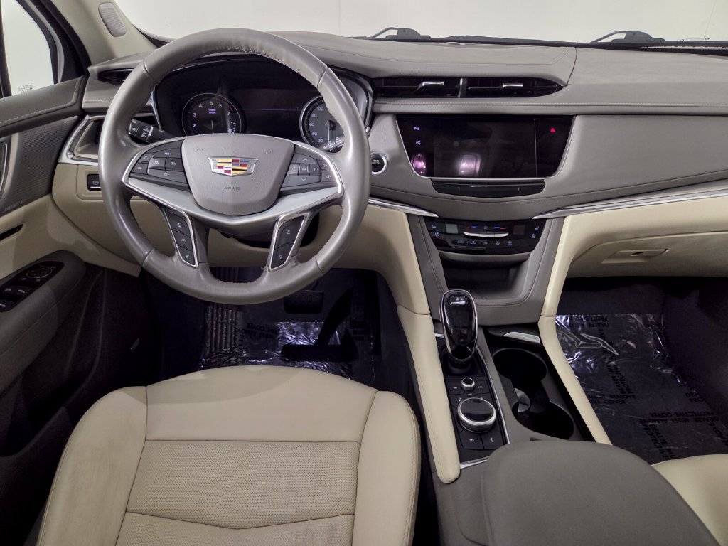 Used 2023 Cadillac XT5 Premium Luxury w/ Technology Package AWD/4WD image 27