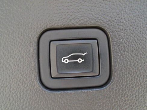 Certified 2022 Buick Enclave Essence w/ Experience Buick Package image 30