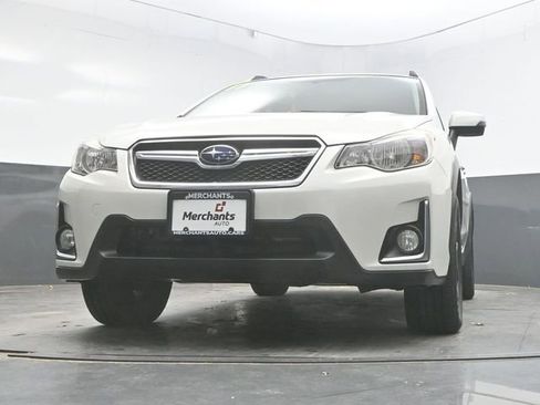 Used 2017 Subaru Crosstrek 2.0i Limited image 32