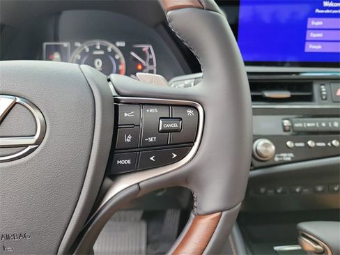 New 2025 Lexus ES 350 Ultra Luxury image 23