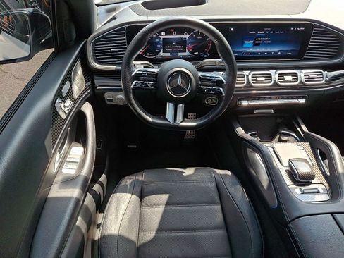 Used 2024 Mercedes-Benz GLS 450 4MATIC image 12