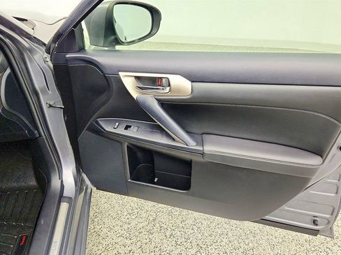 Used 2016 Lexus CT 200h w/ Seat Comfort Package FWD image 25