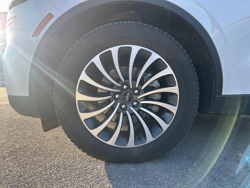 Used 2023 Lincoln Aviator AWD w/ Premium Package image 35