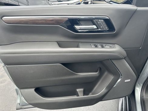 New 2026 Chevrolet Suburban Premier w/ Sun And Tow Package image 15