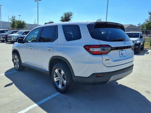 Used 2024 Honda Pilot EX-L image 2