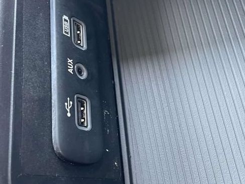 Used 2019 RAM 1500 Classic SLT AWD/4WD image 26