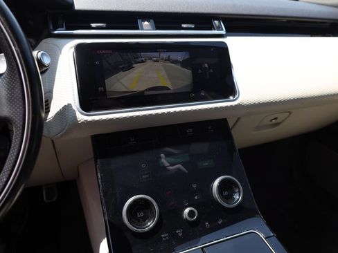 Used 2018 Land Rover Range Rover Velar R-Dynamic SE AWD/4WD image 15