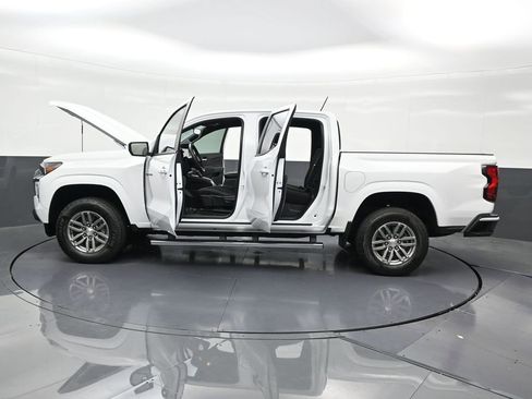 Used 2024 Chevrolet Colorado LT w/ LT Convenience Package image 36