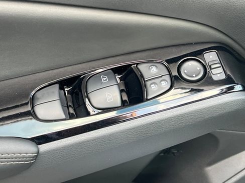 New 2025 Nissan Altima 2.5 SL image 13