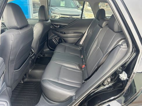 Used 2021 Subaru Outback Limited image 29