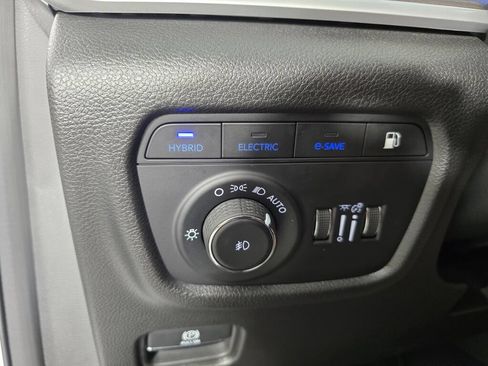 Used 2023 Jeep Grand Cherokee 4WD 4xe image 24