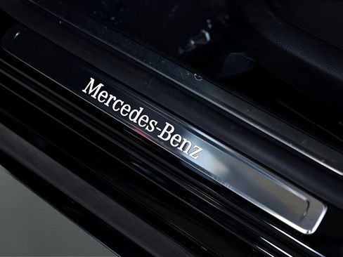 Used 2022 Mercedes-Benz S 500 4MATIC w/ AMG Line Package image 20