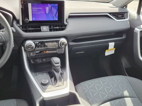 Used 2025 Toyota RAV4 XLE w/ Convenience Package image 32