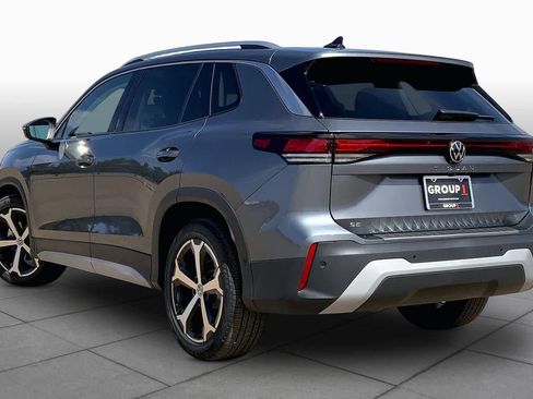 New 2026 Volkswagen Tiguan SE FWD image 11