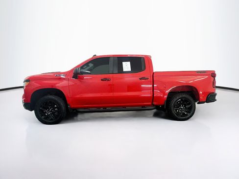 Used 2024 Chevrolet Silverado 1500 Custom Trail Boss w/ Dark Appearance Package AWD/4WD image 4