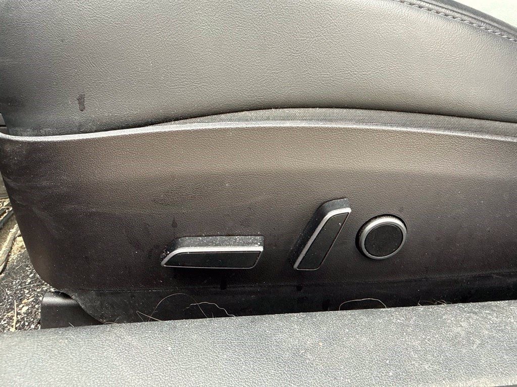 Used 2023 Tesla Model 3 Standard Range RWD image 7