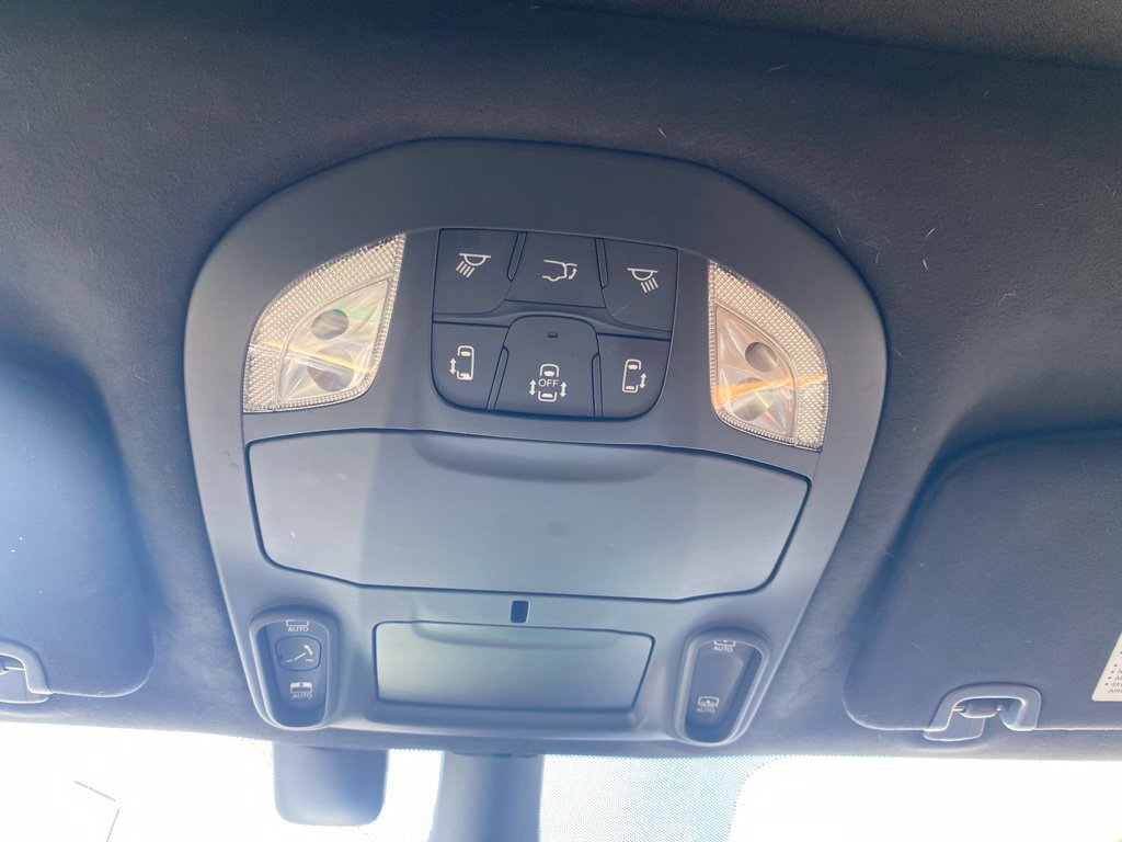 Used 2021 Chrysler Pacifica Pinnacle FWD image 25