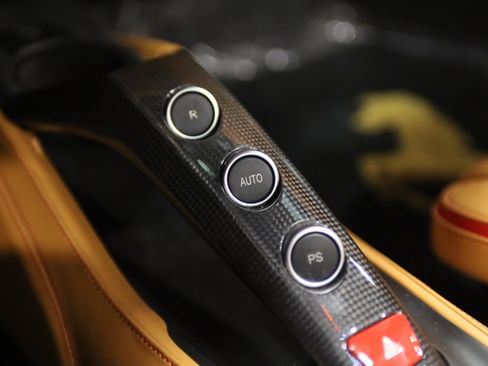 Used 2019 Ferrari 488 Spider RWD image 28