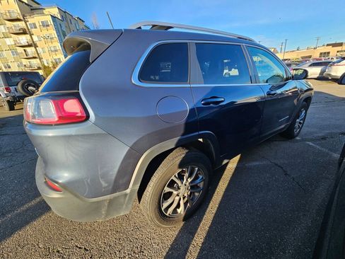 Used 2020 Jeep Cherokee Latitude Plus w/ Comfort/Convenience Group image 9