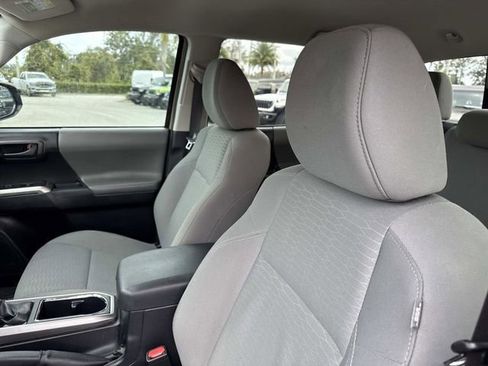 Used 2017 Toyota Tacoma SR5 image 20
