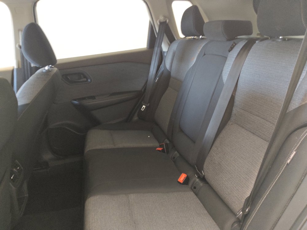 Used 2021 Nissan Rogue S FWD image 18