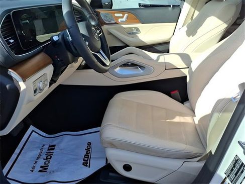 Used 2022 Mercedes-Benz GLS 450 4MATIC image 17
