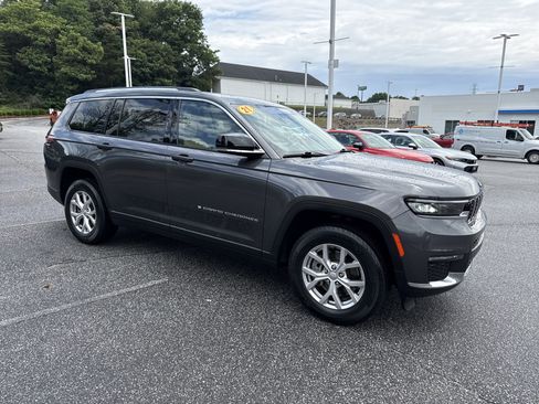Used 2021 Jeep Grand Cherokee L Limited AWD/4WD image 2