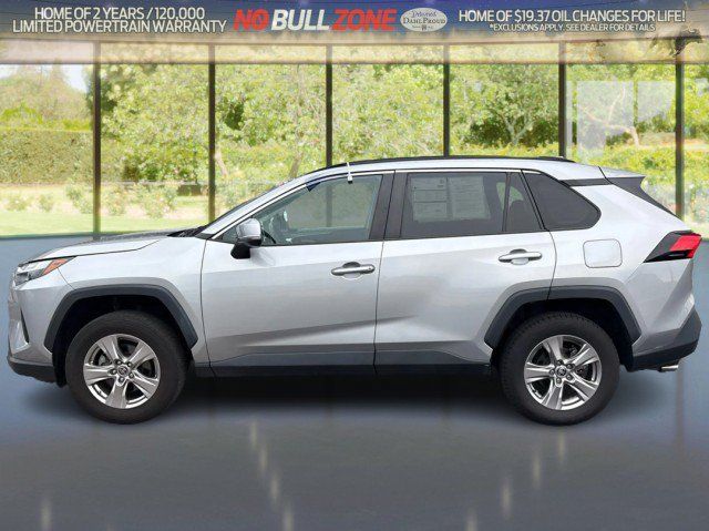 Used 2023 Toyota RAV4 XLE AWD/4WD image 2