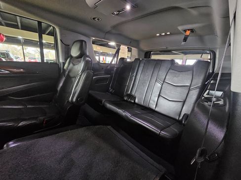 Used 2015 Cadillac Escalade ESV Premium image 30