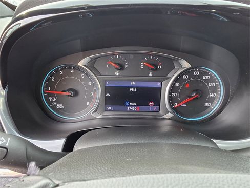 Used 2022 Chevrolet Traverse RS image 24