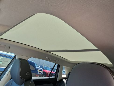 New 2026 Volkswagen Tiguan SE AWD/4WD image 19