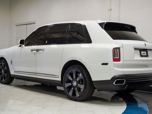 Used 2020 Rolls-Royce Cullinan image 46