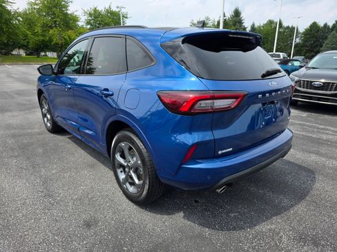 Used 2023 Ford Escape ST-Line w/ Tech Pack #1 AWD/4WD image 3