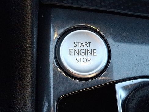 Used 2024 Volkswagen Tiguan SE R-Line image 22