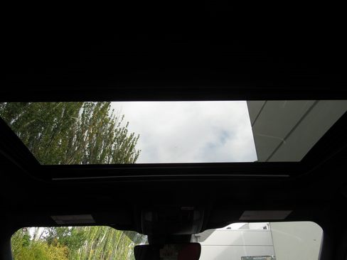 New 2025 Toyota Highlander XSE image 30