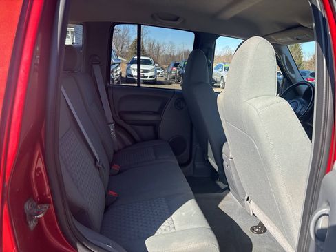 Used 2006 Jeep Liberty Sport AWD/4WD image 16